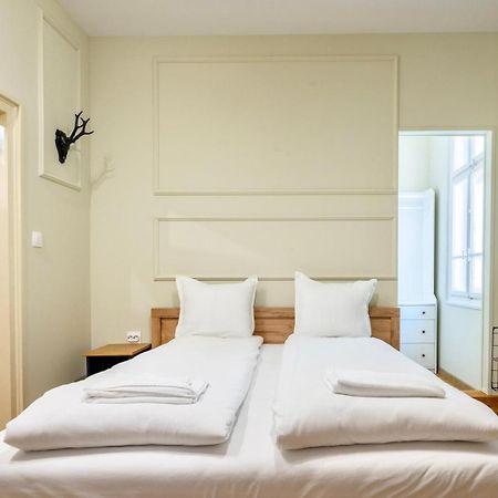 Apartpro Apartments, 大特尔诺沃 外观 照片