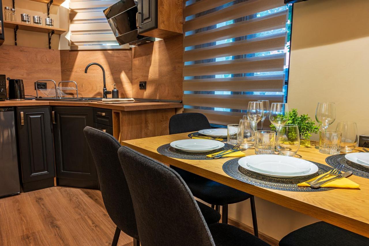 Apartpro Apartments, 大特尔诺沃 外观 照片
