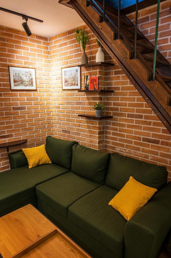 Apartpro Apartments, 大特尔诺沃 外观 照片