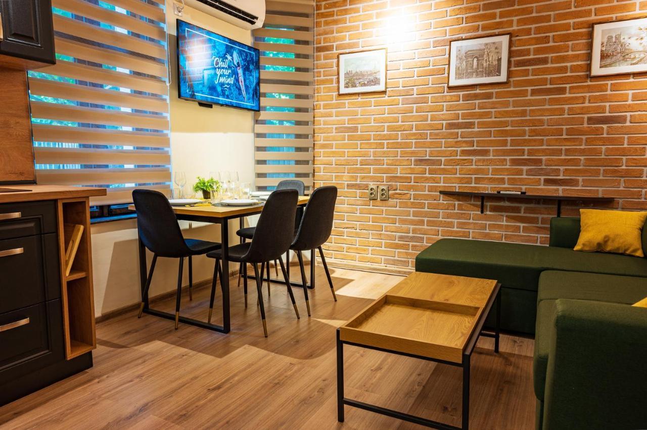 Apartpro Apartments, 大特尔诺沃 外观 照片